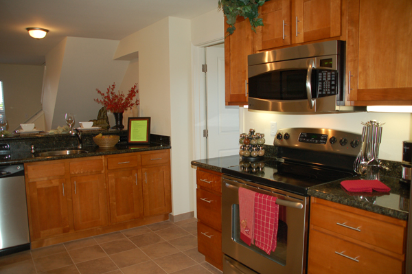 Photo Gallery Spice Maple Cabinets With Ubatuba Granite Countertop